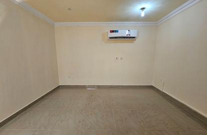 Apartment - Studio - 1 for rent in Al Nuaija Street - Al Nuaija - Doha Apartment - Studio - 1 for rent in Al Nuaija Street - Al Nuaija - Doha