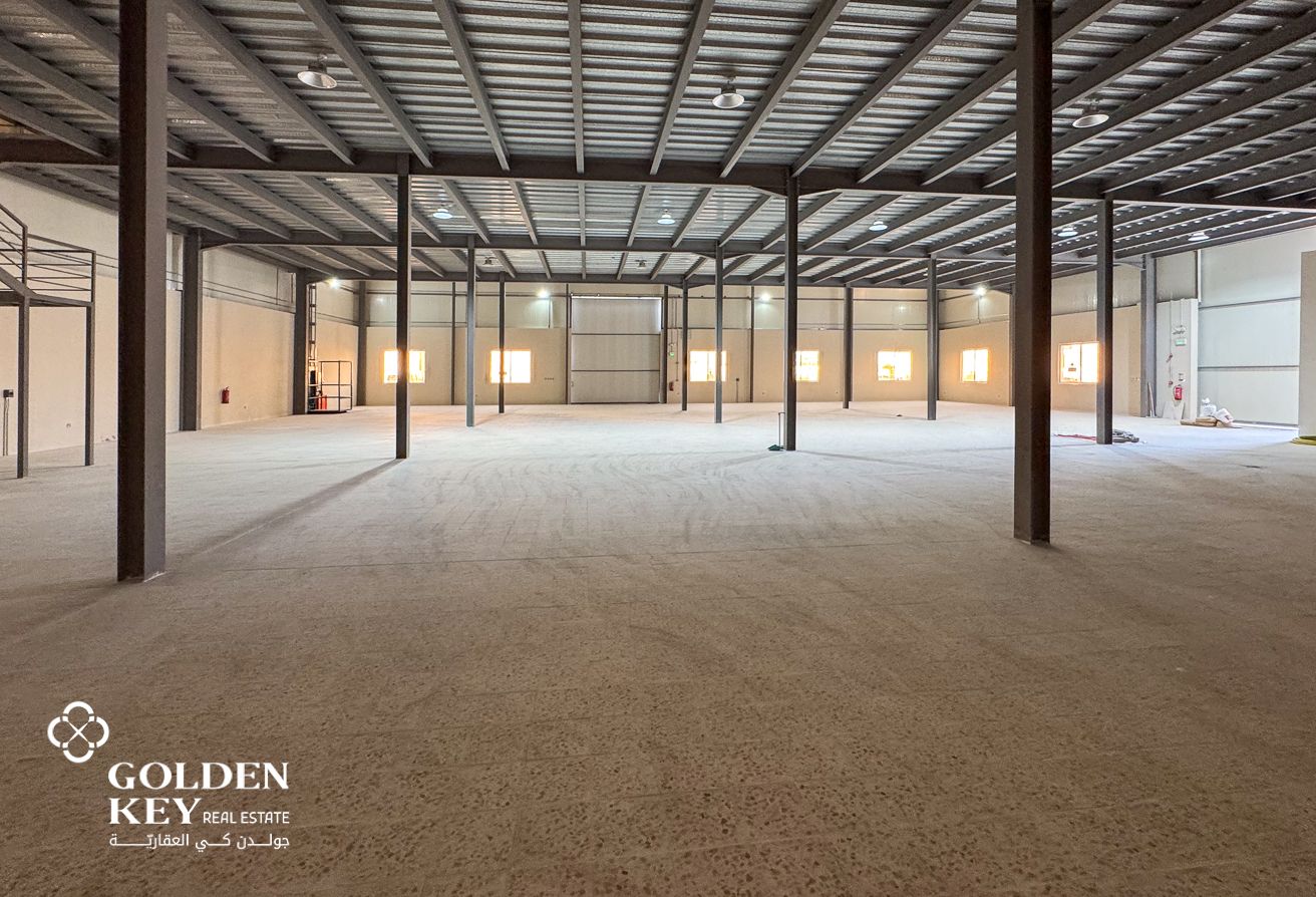 Suitable Warehouse + 10 Rooms | Birkat Al Awamer