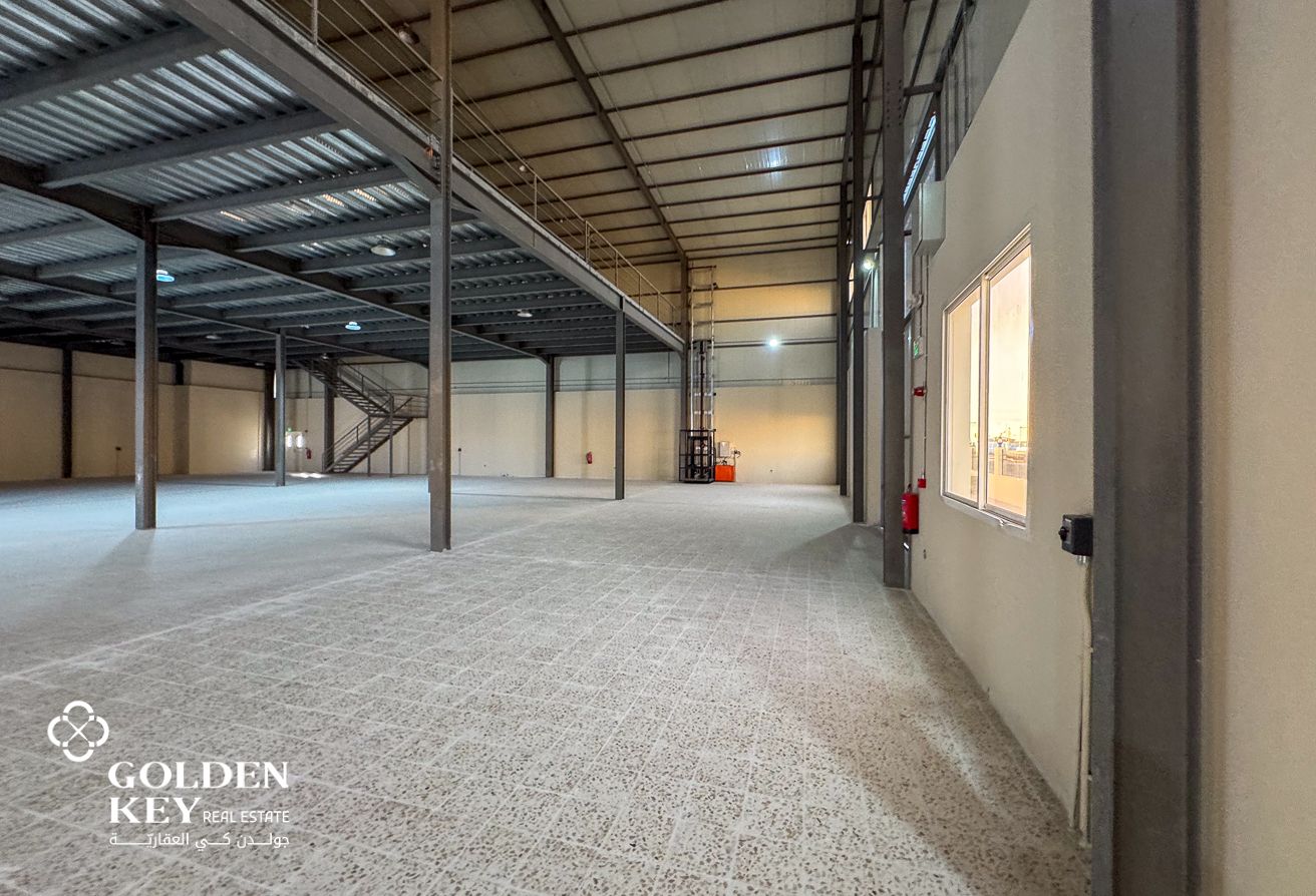 Suitable Warehouse + 10 Rooms | Birkat Al Awamer