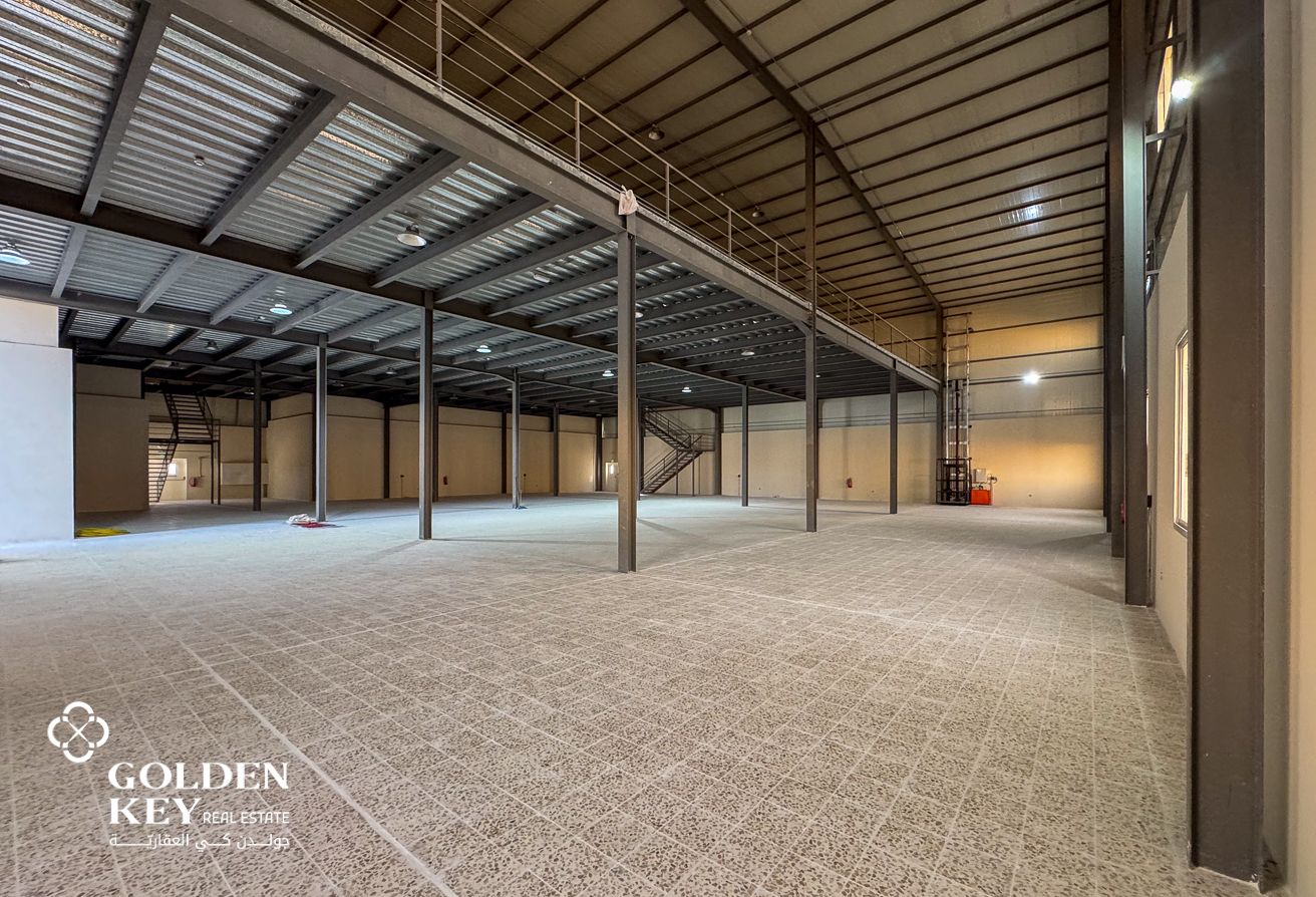 Suitable Warehouse + 10 Rooms | Birkat Al Awamer