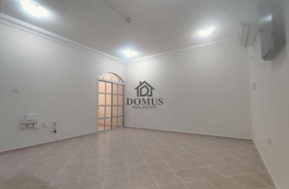 Apartment - 2 Bedrooms - 3 Bathrooms for rent in Tadmur Street - Old Airport Road - Doha