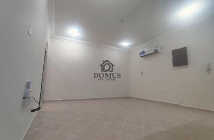 Apartment - 2 Bedrooms - 3 Bathrooms for rent in Tadmur Street - Old Airport Road - Doha