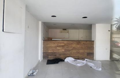 Shop - Studio for rent in Madinat Khalifa South - Madinat Khalifa - Doha