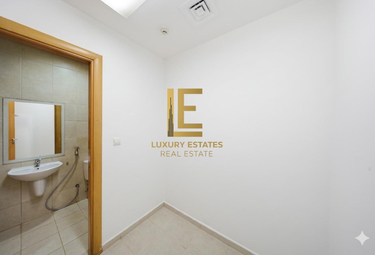 3+maid freehold cash only last family apartment thumbnail 10