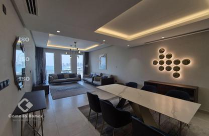 Apartment - 2 Bedrooms - 3 Bathrooms for rent in Viva West - Viva Bahriyah - The Pearl Island - Doha