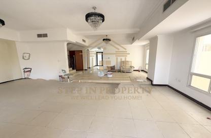 مجمع سكني - 4 غرف نوم - 4 حمامات للايجار في برج أسباير - الوعب - الوعب - الدوحة