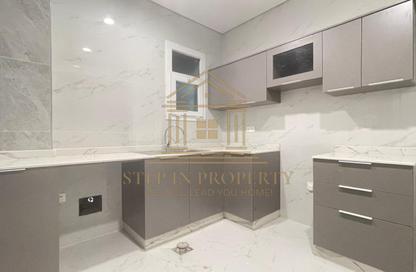 Apartment - 3 Bedrooms - 4 Bathrooms for rent in Anas Street - Fereej Bin Mahmoud North - Fereej Bin Mahmoud - Doha