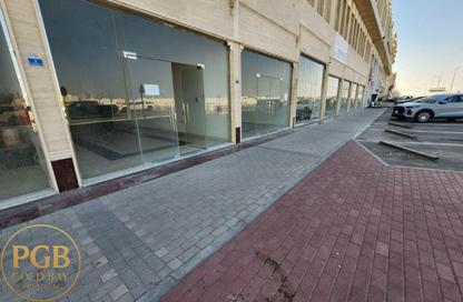 Shop - Studio - 1 Bathroom for rent in Al Khazin Street - Madinat Khalifa South - Madinat Khalifa - Doha