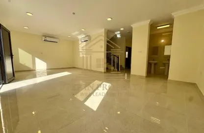 مجمع سكني - 6 غرف نوم - 6 حمامات للايجار في الخيصة - الخيصة - أم صلال محمد