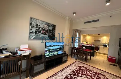 Apartment - 1 Bedroom - 2 Bathrooms for sale in Carnaval - Qanat Quartier - The Pearl Island - Doha