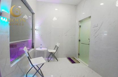 Apartment - Studio - 1 Bathroom for rent in Umm Ghuwailina 4 - Umm Ghuwailina - Doha