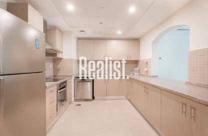 Apartment - 1 Bedroom - 2 Bathrooms for rent in East Porto Drive - Porto Arabia - The Pearl Island - Doha