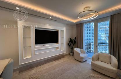 Apartment - 2 Bedrooms - 3 Bathrooms for rent in Floresta Gardens - Floresta Gardens - The Pearl Island - Doha