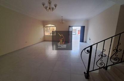 مجمع سكني - 4 غرف نوم - 3 حمامات للايجار في شارع المطار القديم - طريق المطار القديم - الدوحة