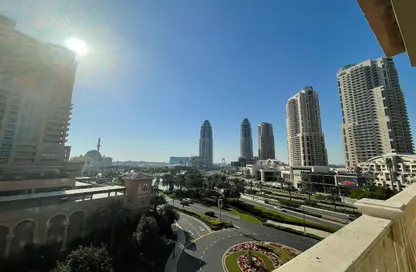 Apartment - 1 Bedroom - 2 Bathrooms for sale in Tower 8 - Porto Arabia - The Pearl Island - Doha