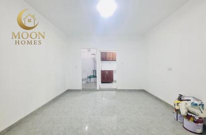 Apartment - Studio - 1 Bathroom for rent in Umm Ghwailina Comm - Umm Ghuwalina - Umm Ghuwailina - Doha