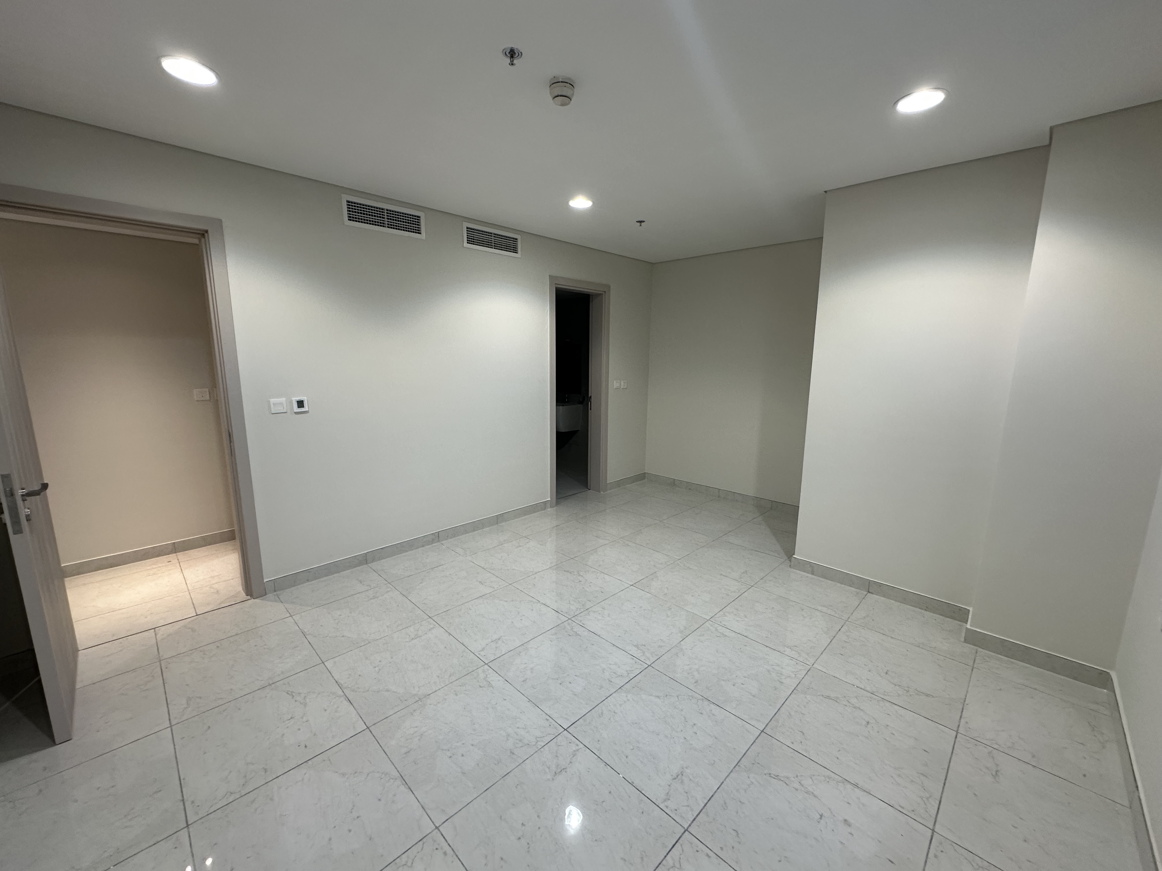 2 Bedroom Brand New Apartment City View thumbnail 9