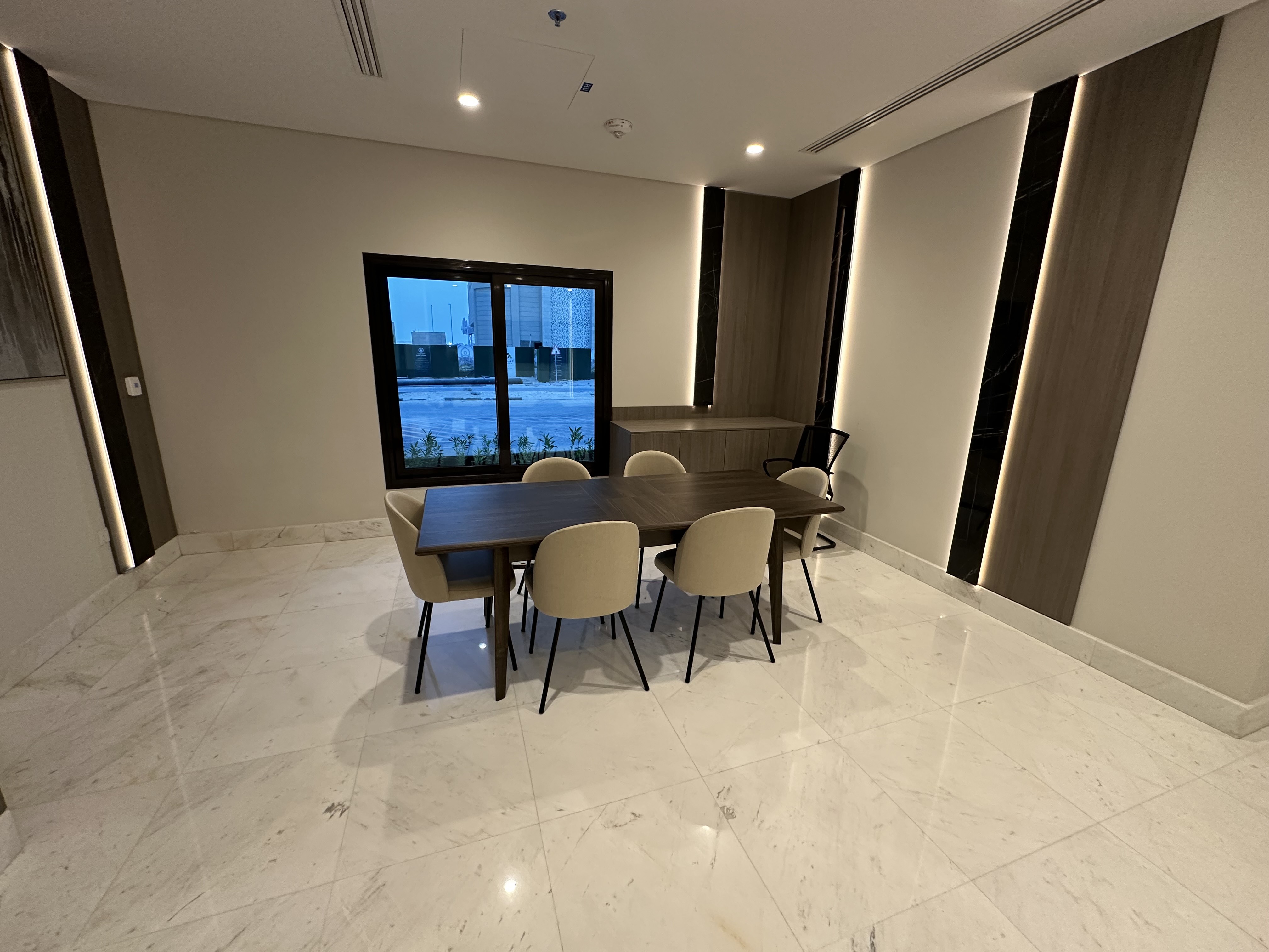 2 Bedroom Brand New Apartment City View thumbnail 4