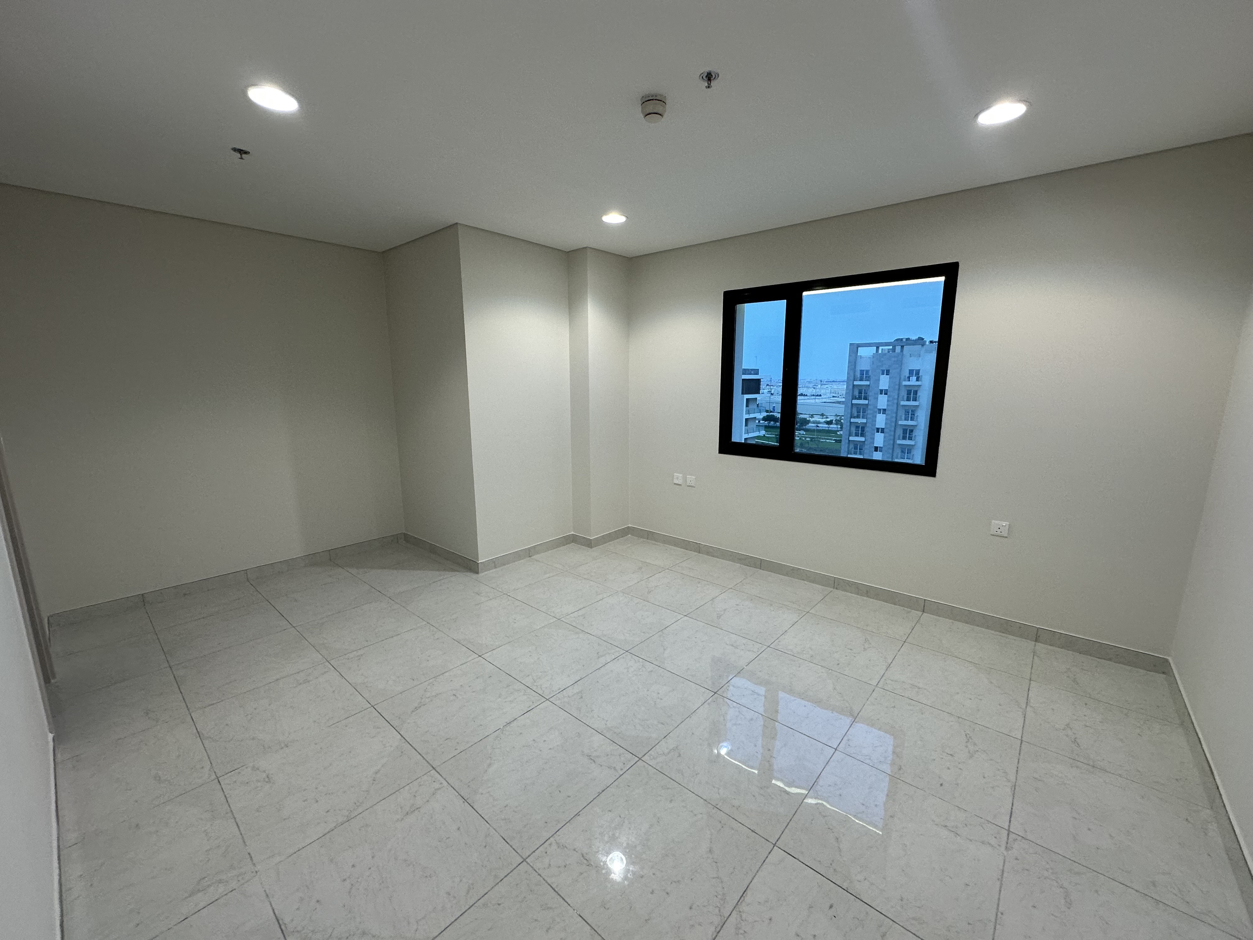 2 Bedroom Brand New Apartment City View thumbnail 3