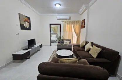 Apartment - 1 Bedroom - 1 Bathroom for rent in Umm Ghuwalina - Umm Ghuwailina - Doha