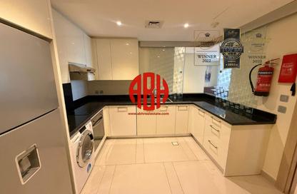 Apartment - 3 Bedrooms - 5 Bathrooms for rent in Abraj Bay - Abraj Quartiers - The Pearl Island - Doha