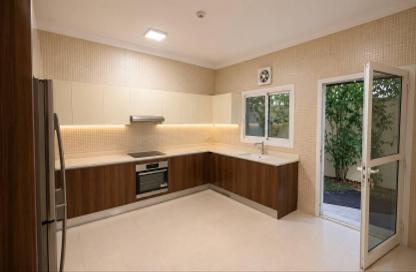 Villa - 5 Bedrooms - 4 Bathrooms for rent in Souk Al gharaffa - Al Gharrafa - Doha