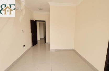 Apartment - 2 Bedrooms - 3 Bathrooms for rent in Al Mansoura - Al Mansoura - Doha