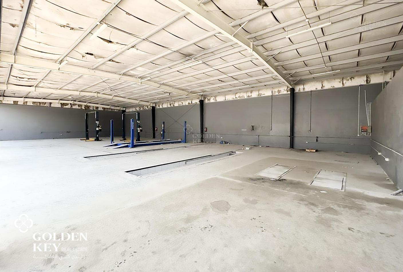 Car Service Center with Accomodation | 36 Rooms