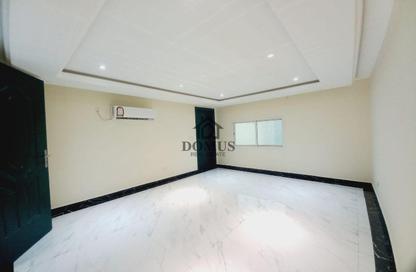 Apartment - Studio - 1 Bathroom for rent in Thabit Bin Zaid Street - Al Mansoura - Doha Apartment - Studio - 1 Bathroom for rent in Thabit Bin Zaid Street - Al Mansoura - Doha