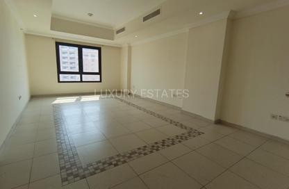 Apartment - 1 Bedroom - 2 Bathrooms for rent in East Porto Drive - Porto Arabia - The Pearl Island - Doha