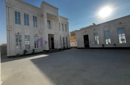 فيلا - 8 غرف نوم - 8 حمامات للبيع في روضة الحمامة - الضعاين