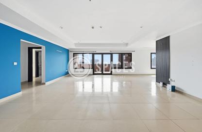 Apartment - 3 Bedrooms - 4 Bathrooms for rent in East Porto Drive - Porto Arabia - The Pearl Island - Doha