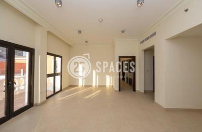 Apartment - 1 Bedroom - 2 Bathrooms for rent in Carnaval - Qanat Quartier - The Pearl Island - Doha