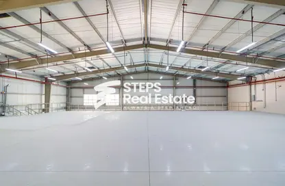 Warehouse - Studio - 2 Bathrooms for rent in Industrial Area 4 - Industrial Area - Industrial Area - Doha