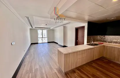 شقة - غرفة نوم - 2 حمامات للايجار في فيفا غرب - فيفا بحرية - جزيرة اللؤلؤة - الدوحة