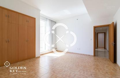 Apartment - 3 Bedrooms - 4 Bathrooms for rent in West Bay Tower - West Bay - West Bay - Doha