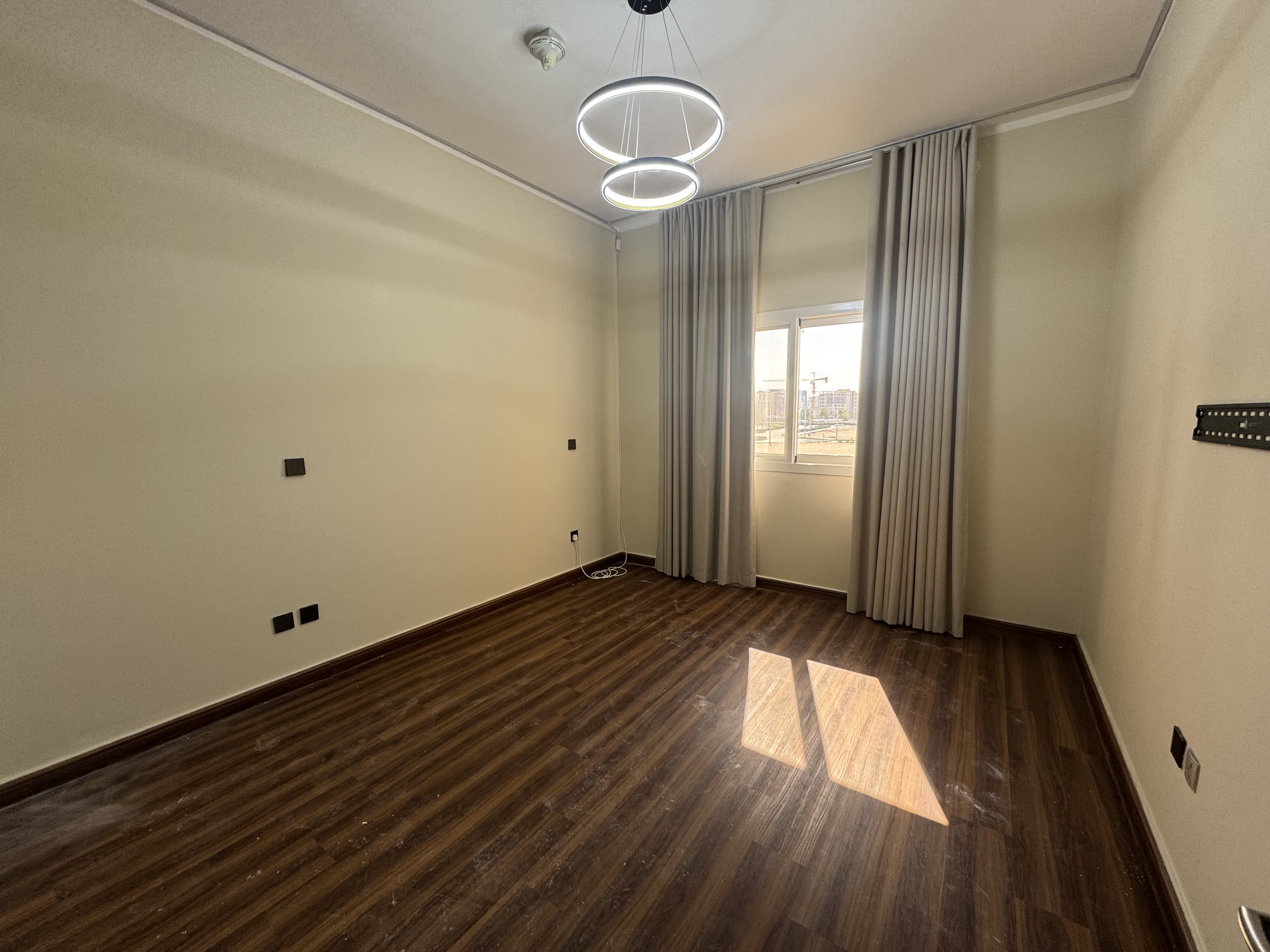 ELEGANT 1BEDROOM FURNITURES APARTMENT thumbnail 6