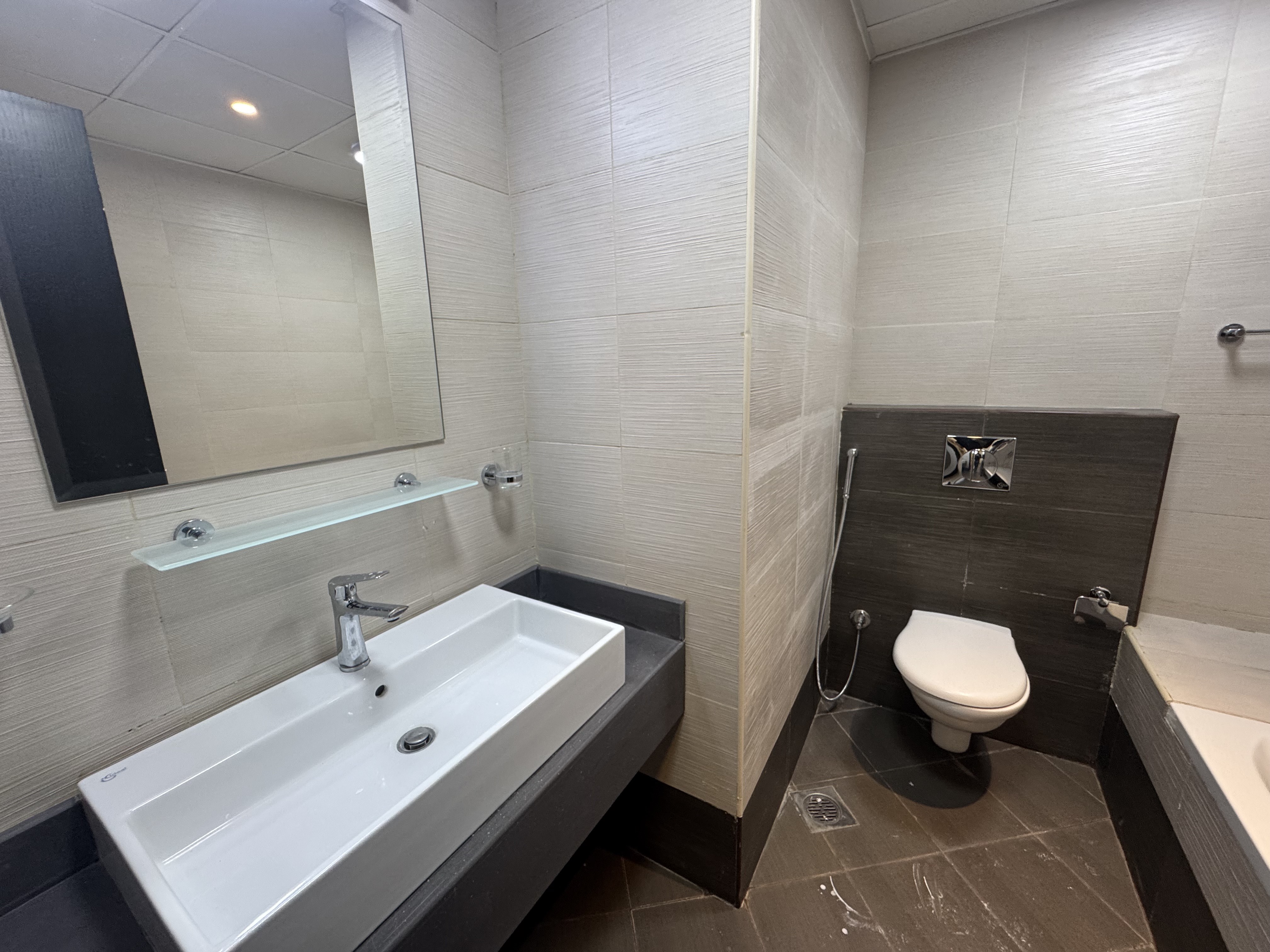 ELEGANT 1BEDROOM FURNITURES APARTMENT thumbnail 9