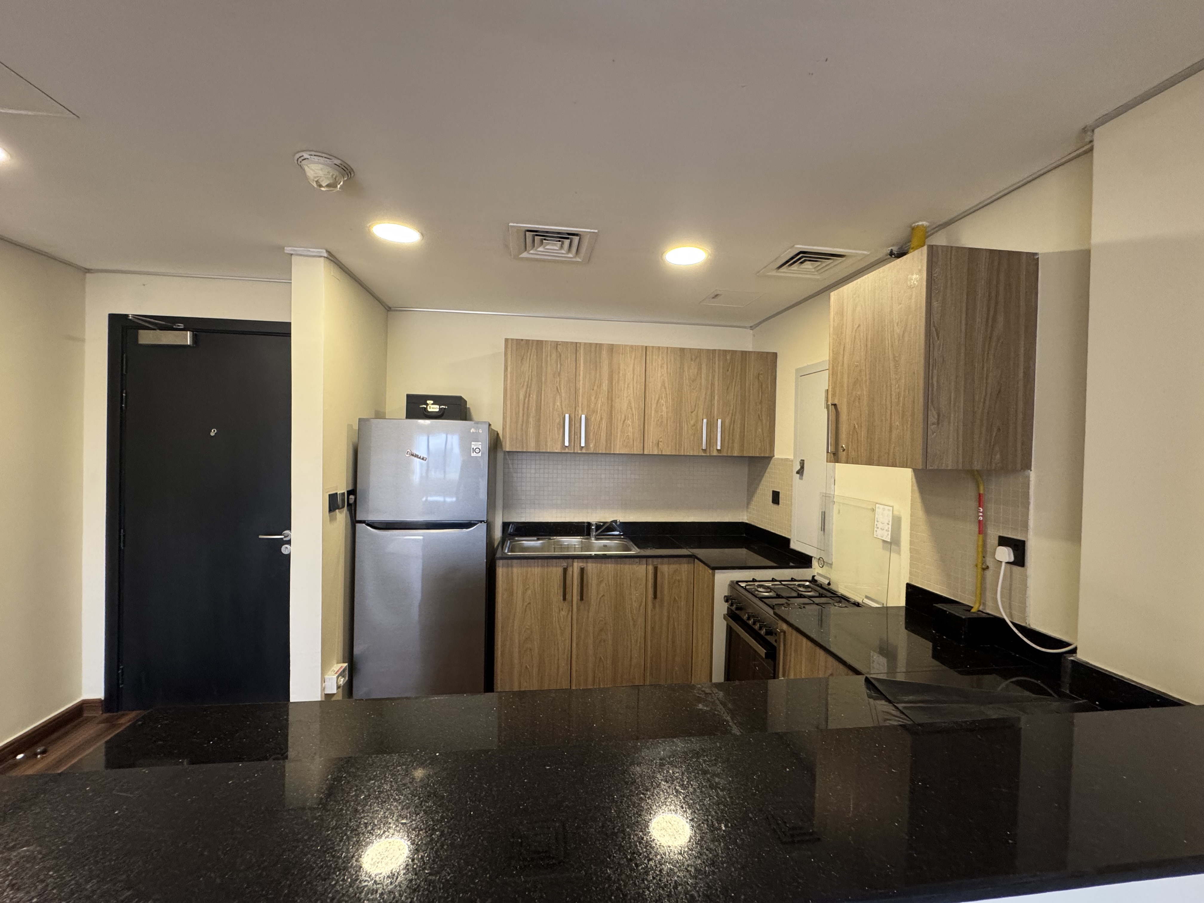 ELEGANT 1BEDROOM FURNITURES APARTMENT thumbnail 11