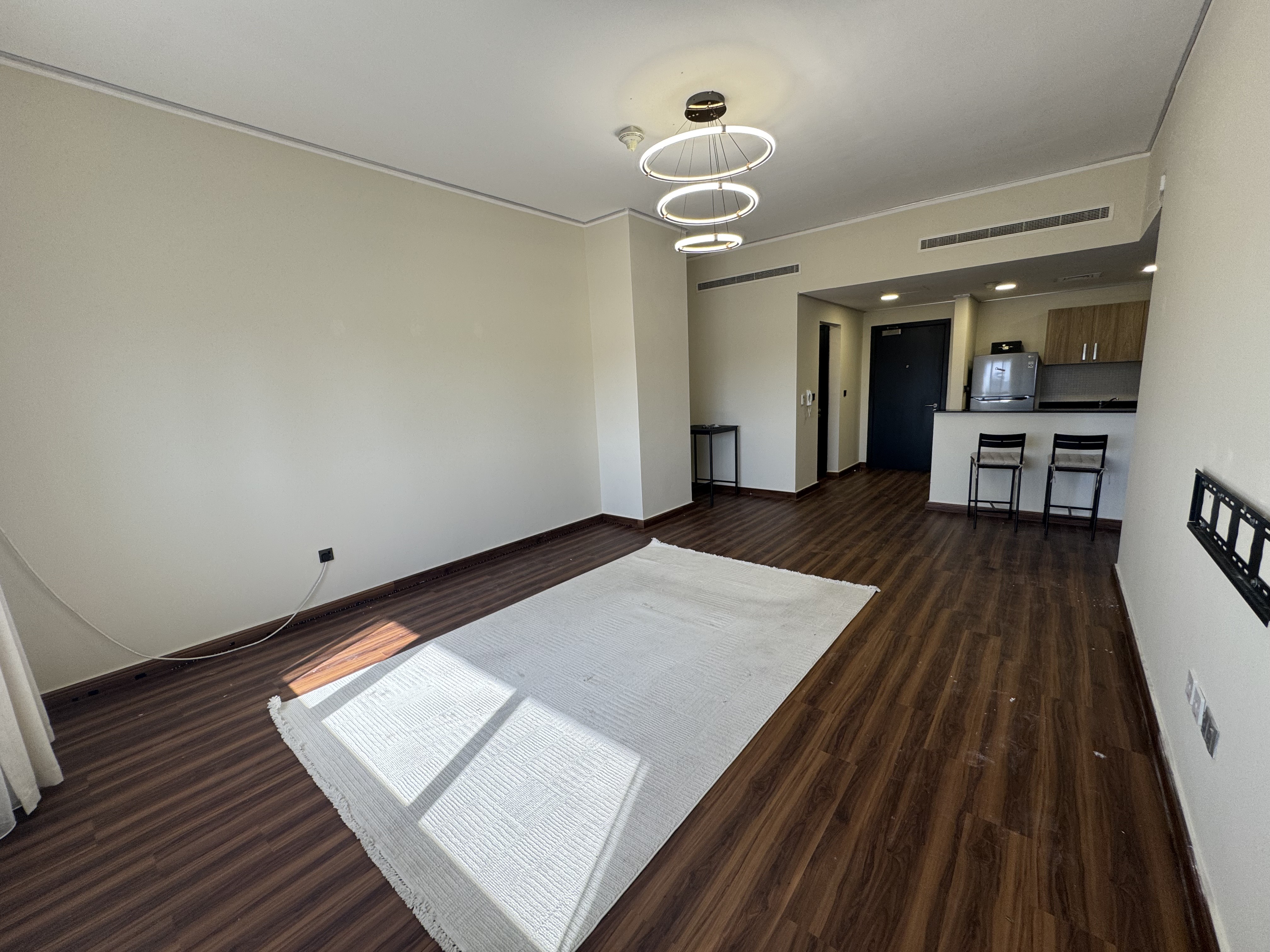 ELEGANT 1BEDROOM FURNITURES APARTMENT thumbnail 10