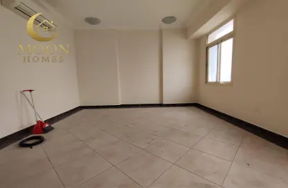 Apartment - 2 Bedrooms - 3 Bathrooms for rent in Al Mansoura - Al Mansoura - Doha