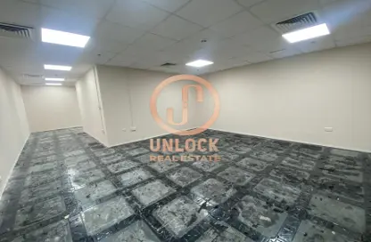 مساحات مكتبية - 5 غرف نوم - 1 حمام للايجار في الحتمي - الحتمي - الدوحة