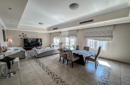 Apartment - 3 Bedrooms - 5 Bathrooms for sale in Tower 8 - Porto Arabia - The Pearl Island - Doha Apartment - 3 Bedrooms - 5 Bathrooms for sale in Tower 8 - Porto Arabia - The Pearl Island - Doha