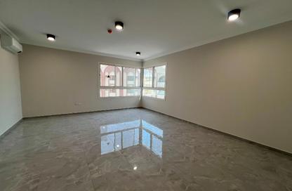 Apartment - 3 Bedrooms - 4 Bathrooms for rent in Musheireb Apartments - Musheireb - Doha