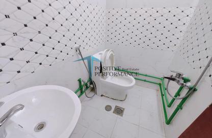 Apartment - Studio - 1 Bathroom for rent in Al Dafna - Al Dafna - Doha