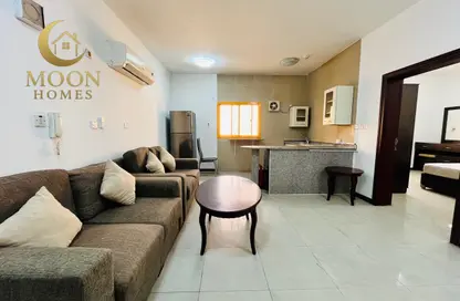 Apartment - 1 Bedroom - 1 Bathroom for rent in Umm Ghwailina Comm - Umm Ghuwalina - Umm Ghuwailina - Doha