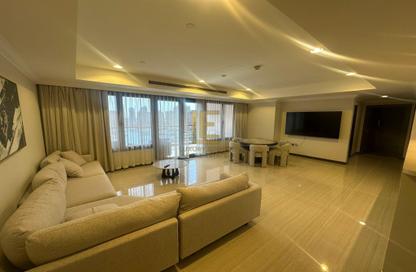 Apartment - 2 Bedrooms - 2 Bathrooms for rent in East Porto Drive - Porto Arabia - The Pearl Island - Doha