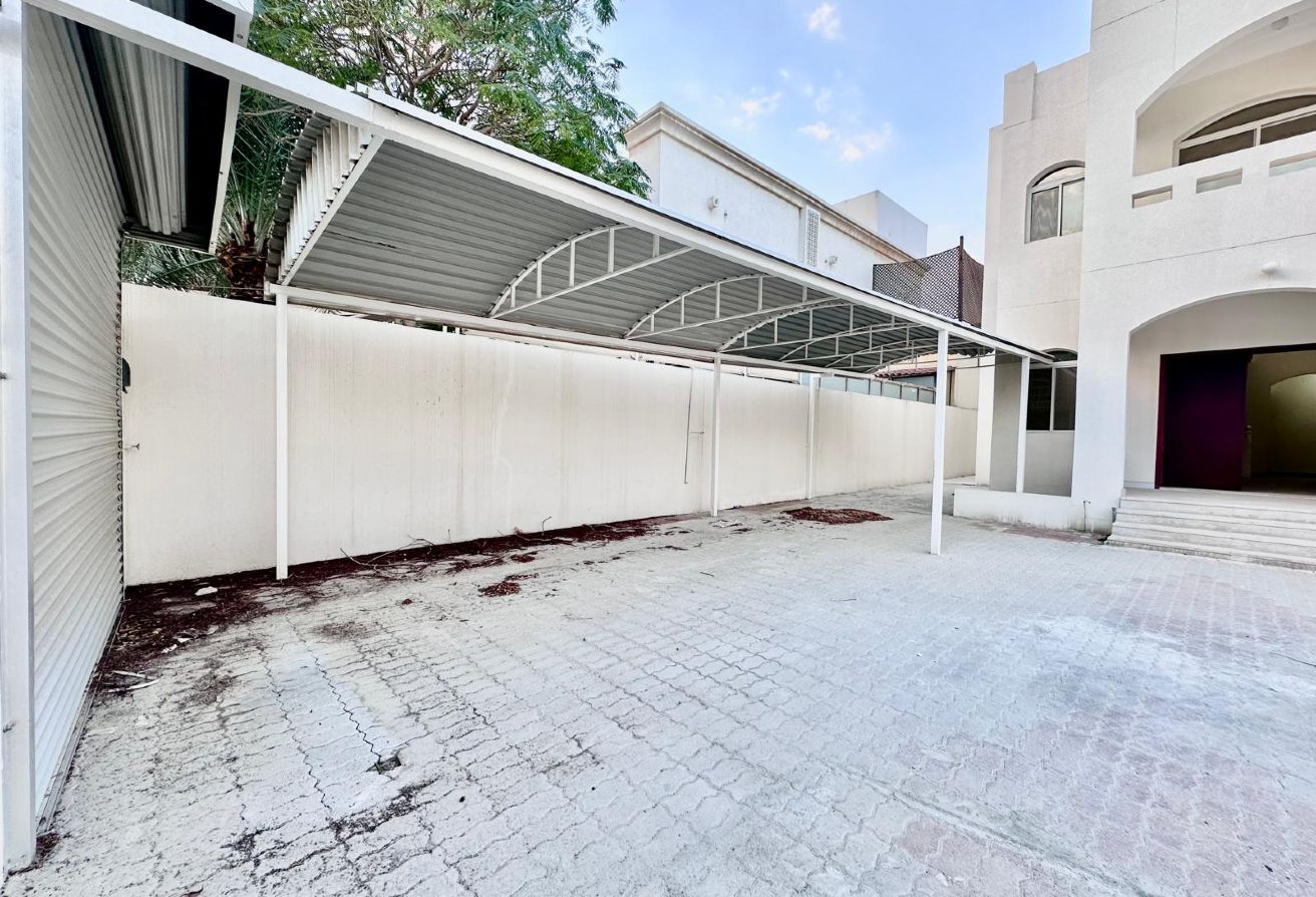 AVAILABLE FOR ISKAN | STAND ALONE 5 BHK+MAID VILLA - villa in Al Maamoura