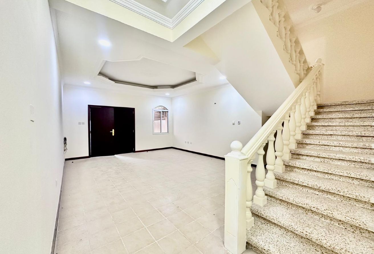 AVAILABLE FOR ISKAN | STAND ALONE 5 BHK+MAID VILLA - villa in Al Maamoura