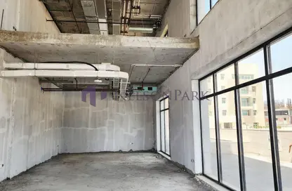 Shop - Studio - 1 Bathroom for rent in Lusail Marina Heights - Marina District - Lusail